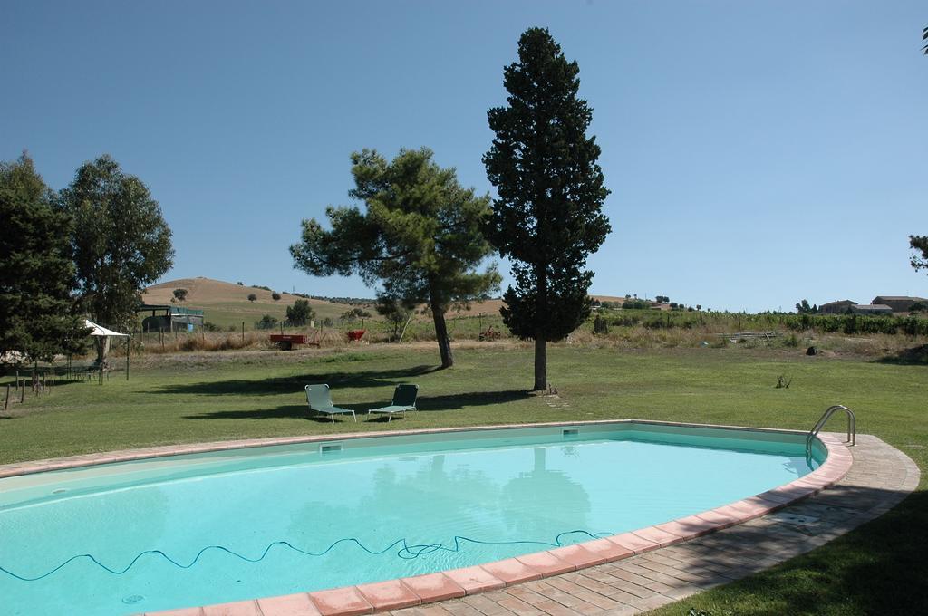 Agriturismo Pian Dei Pini Монтияно Экстерьер фото